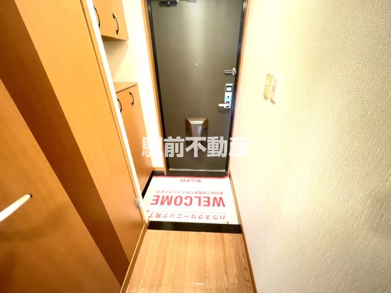 玄関　下駄箱付