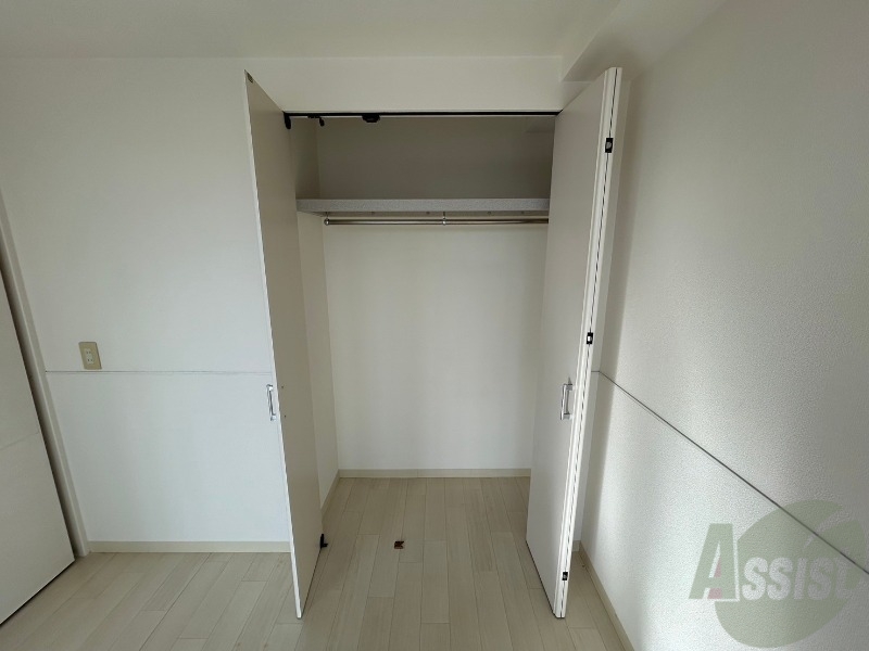 収納　寝室の収納です。部屋がすっきり片付きます。