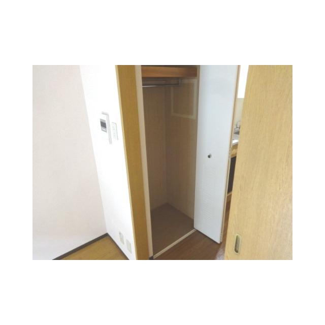 収納　お洋服がしわになりません！
