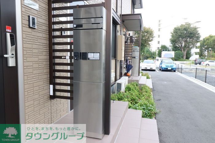 エントランス　★お問い合わせはタウンハウジングまで★