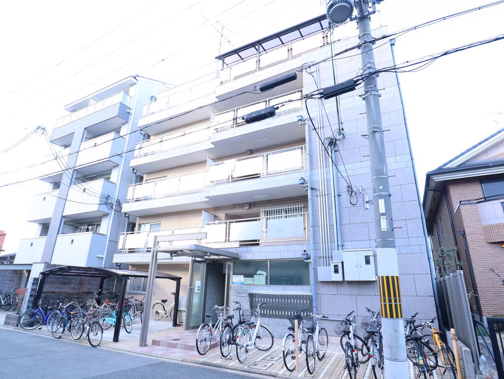 エントランス　外観2