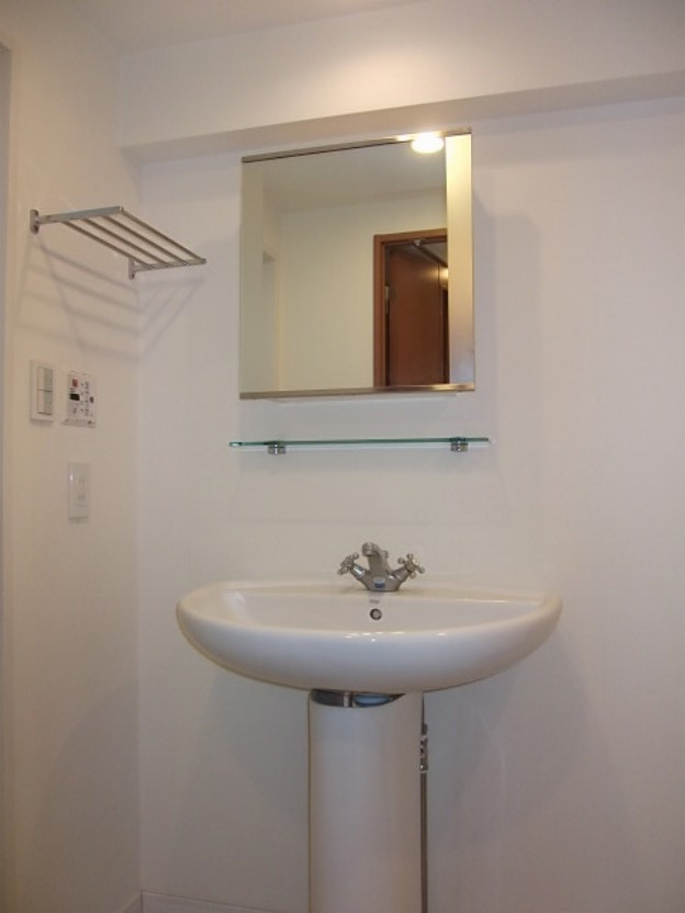 洗面設備　便利な独立洗面台