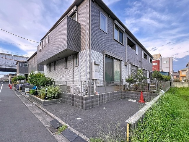 建物外観　２０１８年築