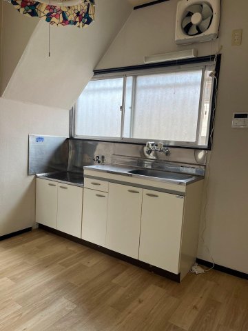 キッチン　※9月末室内クロス張替