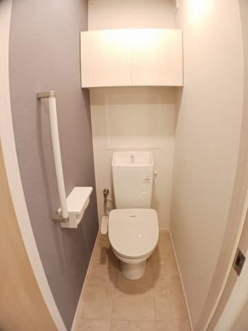 トイレ　ゆったりとした空間のトイレです