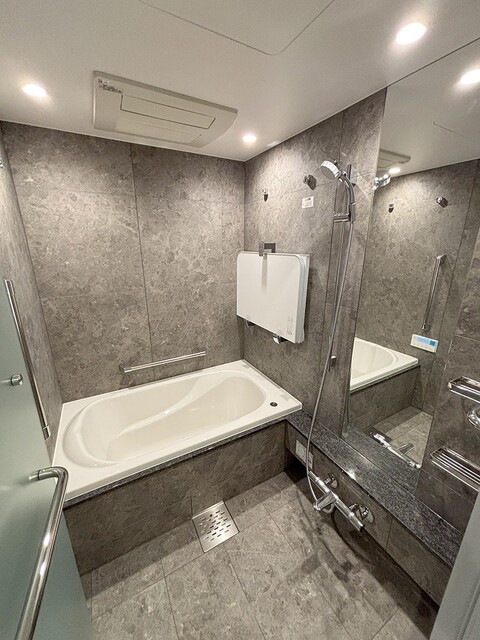 バス・シャワールーム　※写真は同タイプ住戸です。