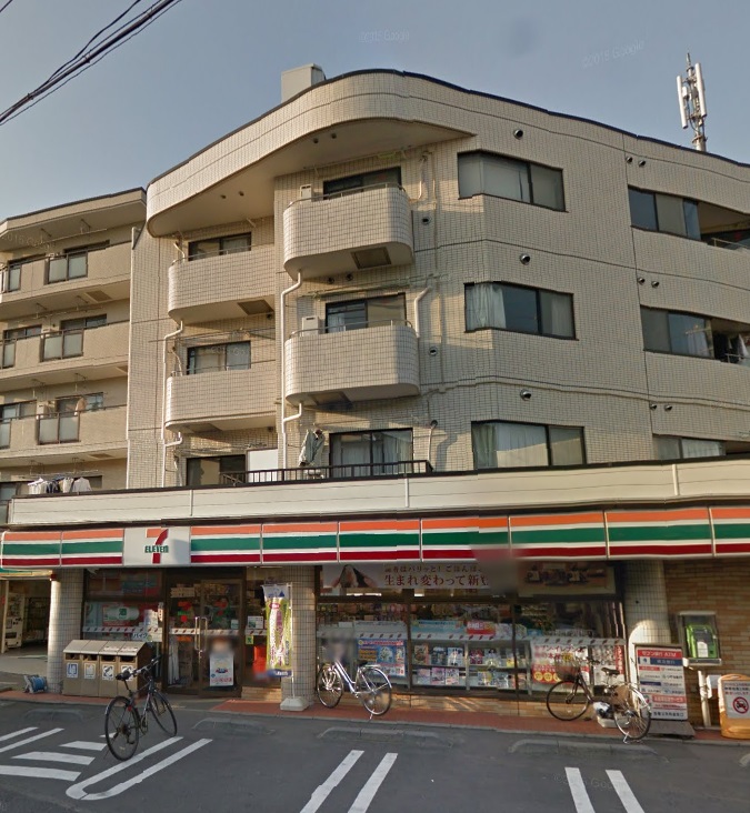 コンビニ　セブンイレブン横浜北寺尾4丁目店（コンビニ）まで589m