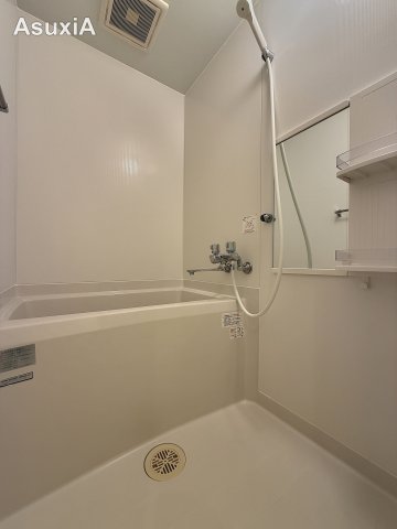 バス・シャワールーム　別タイプのお部屋の写真です