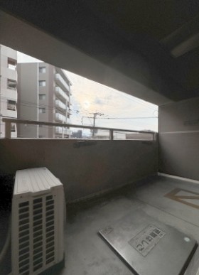 バルコニー　別部屋参考写真となります。