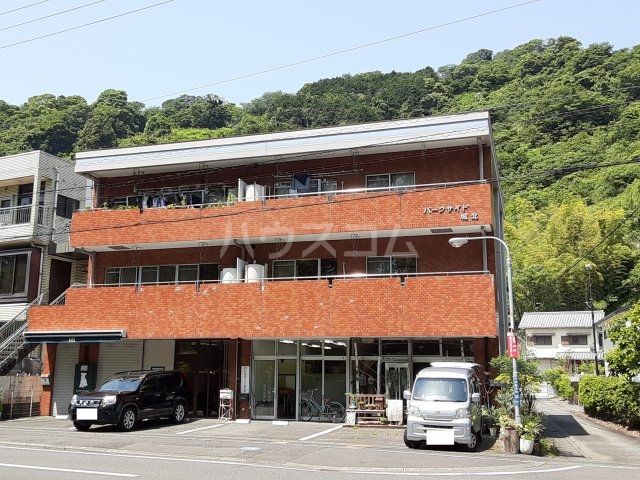 静岡市葵区大岩本町のマンションの建物外観