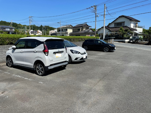 【シンセアーマンション富士宮Iの駐車場】