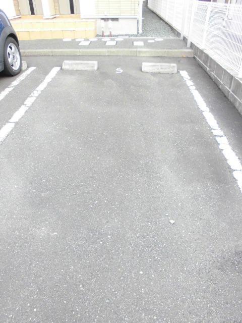 【リツゲンＢの駐車場】