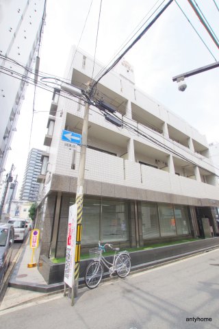 大阪市北区堂山町のマンションの建物外観