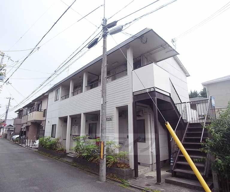 北大路ハイムＡ棟の建物外観