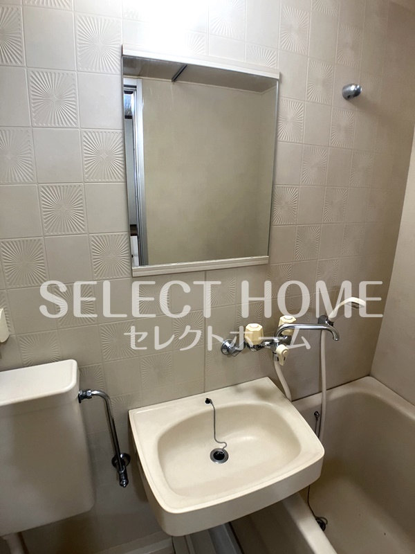 洗面設備　洗面所です 同型タイプ