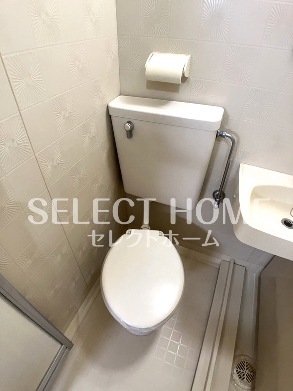 トイレ　落ち着いた色調のトイレです 同型タイプ