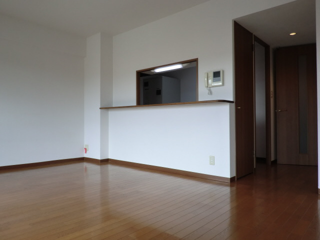 居室・リビング　※同建物別室の写真です