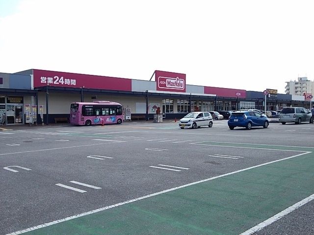 ショッピングセンター　イオンタウン読谷店（ショッピングセンター）まで1200m