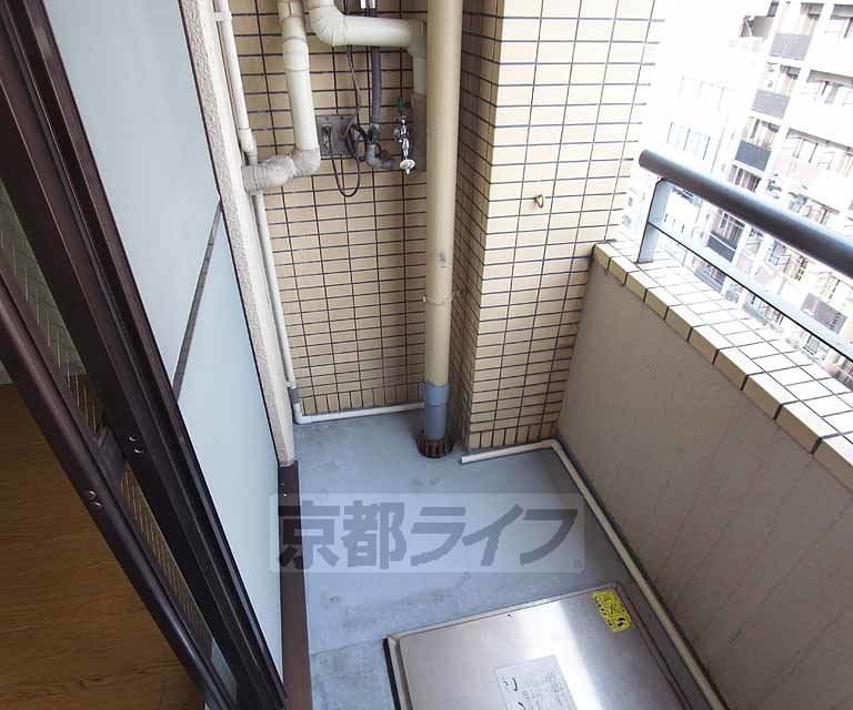 その他設備　バルコニーに洗濯機設置可能！