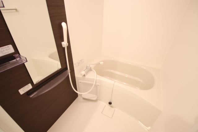 バス・シャワールーム　※別室の参考写真の為、現況優先です。