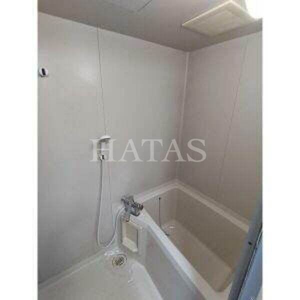 バス・シャワールーム　同物件別部屋です。