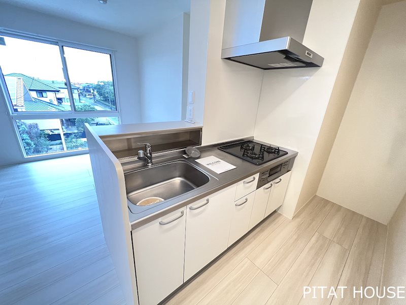 キッチン　同物件別部屋
