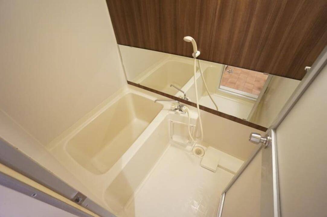 バス・シャワールーム　浴室