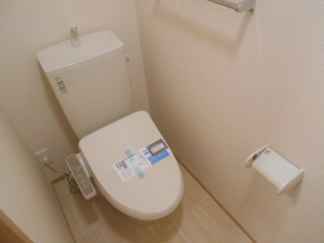 トイレ　温水洗浄便座