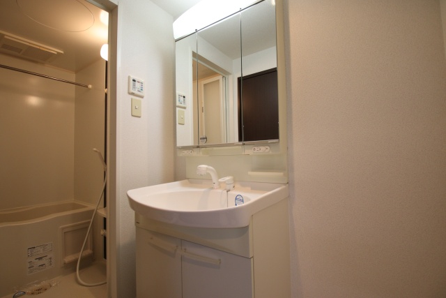 洗面設備　※別室の参考写真の為、現況優先です。