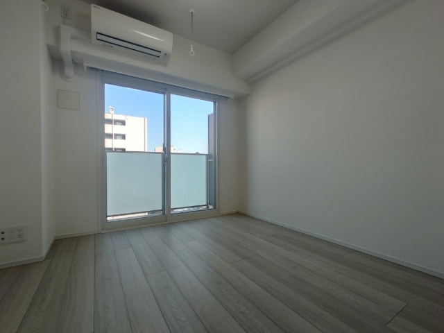 居室・リビング　反転タイプ