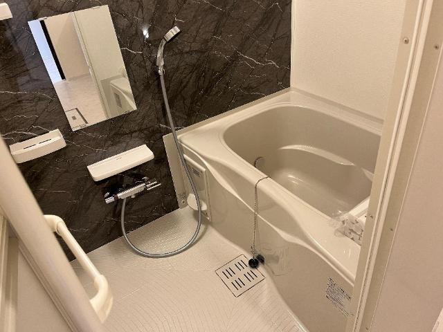バス・シャワールーム　バス