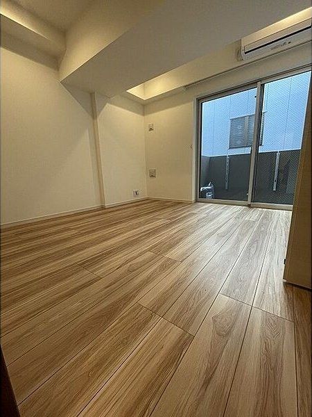 居室・リビング　別号室参考写真