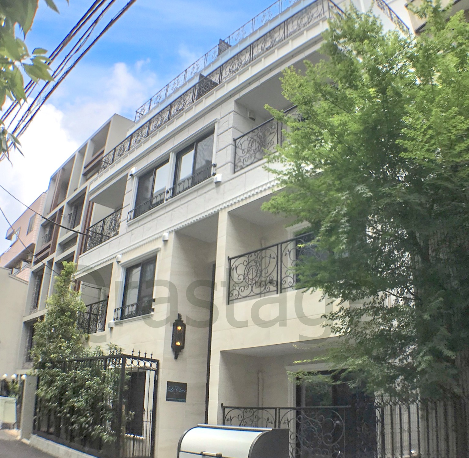 建物外観　タイル張りのお洒落な外観♪