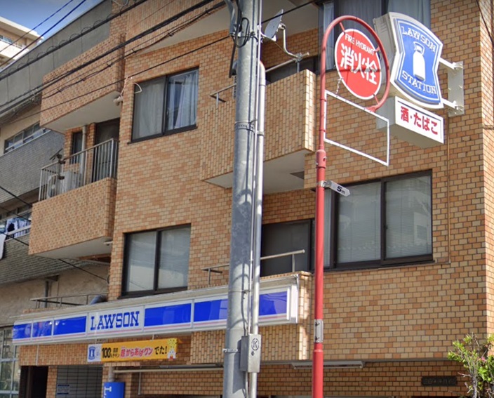 コンビニ　ローソン麻布三ノ橋店（コンビニ）まで213m