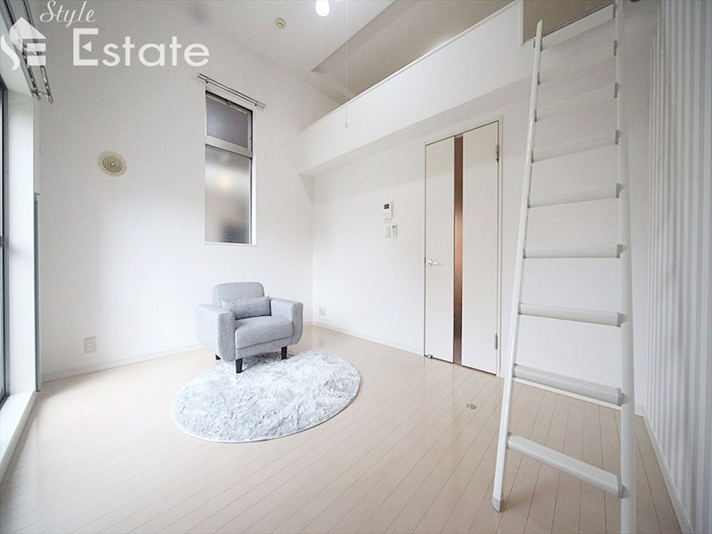 居室・リビング　内装