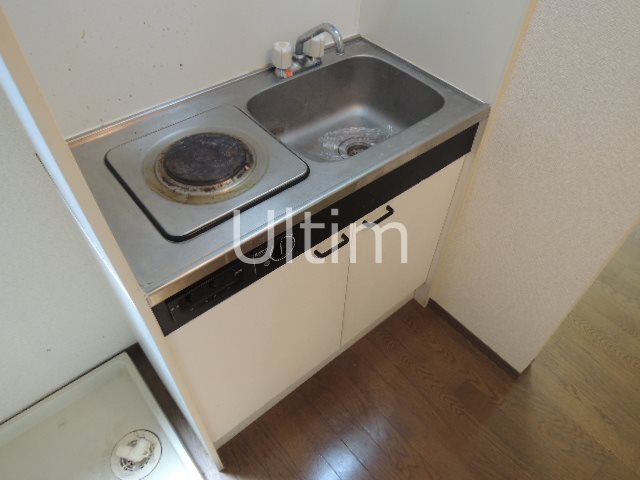 キッチン　違うお部屋の写真です。ご参考までに