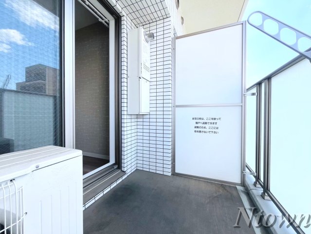 バルコニー　お洗濯にも便利なバルコニー付き