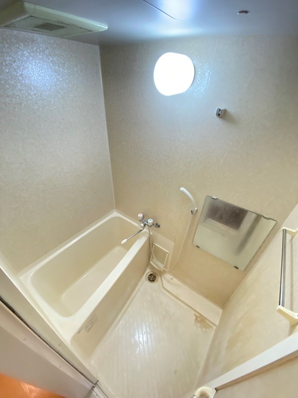 バス・シャワールーム　日々の暮らしに欠かせないお風呂です