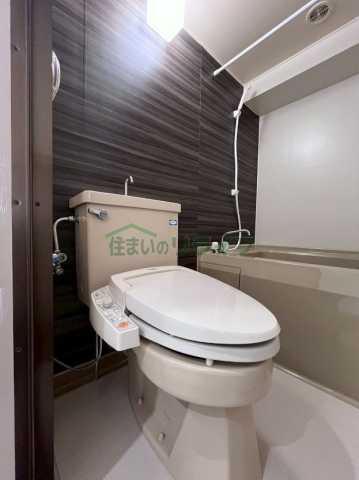 トイレ　別部屋引用