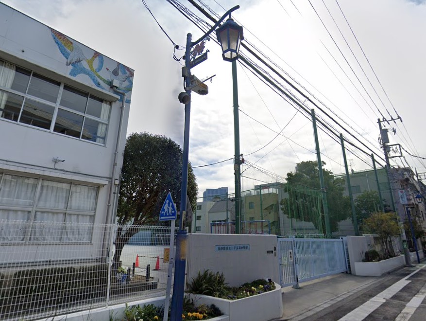 小学校　世田谷区立二子玉川小学校（小学校）まで769m