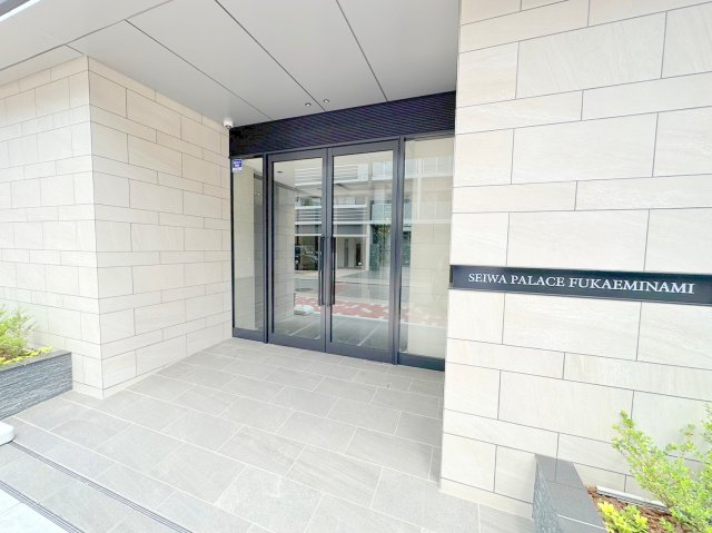 エントランス　素敵なエントランスがあなたを毎日出迎えてくれます。