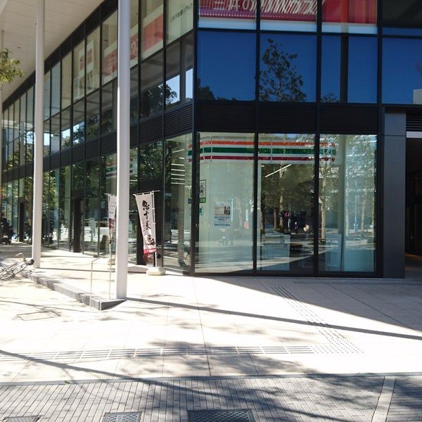 コンビニ　セブンイレブン 勝どき5丁目店（コンビニ）まで159m