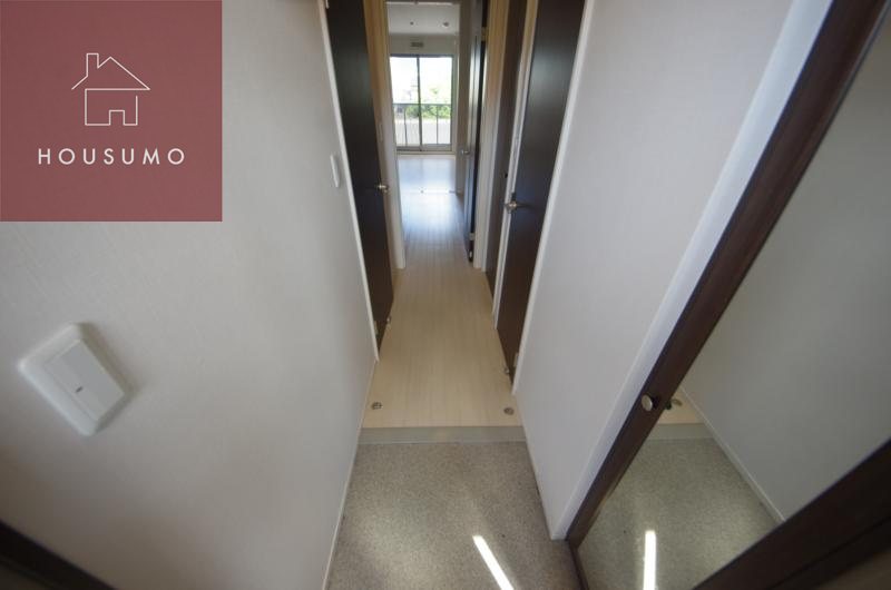 玄関　同施工会社・同型モデルの室内です。（参考写真・イメージ写真）