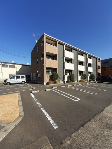 駐車場　車をお持ちの方に嬉しい駐車場付きの物件です