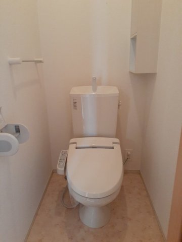 トイレ　清潔感のあるトイレです