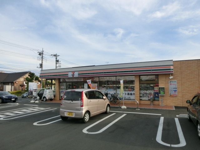 コンビニ　セブンイレブン（コンビニ）まで50m