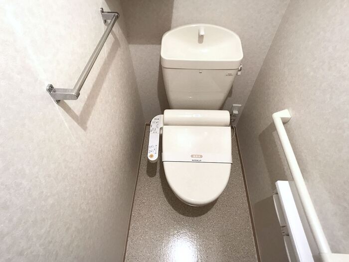 トイレ　シンプルで使いやすいトイレです