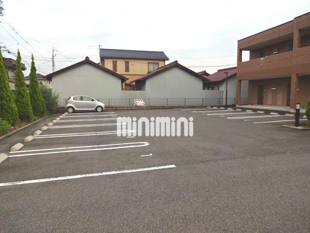 駐車場　駐車場の様子です。