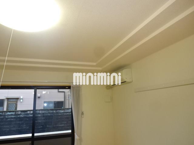 その他　エアコン、照明器具付のお部屋です。