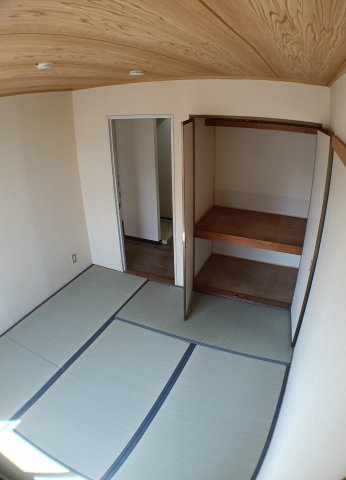 収納　和室もたっぷり押入れ収納。